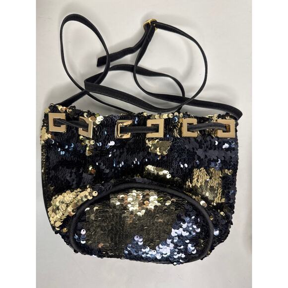 Retro style Sequin bucket bag in black and gold with pull closing inside lined - Picture 15 of 16